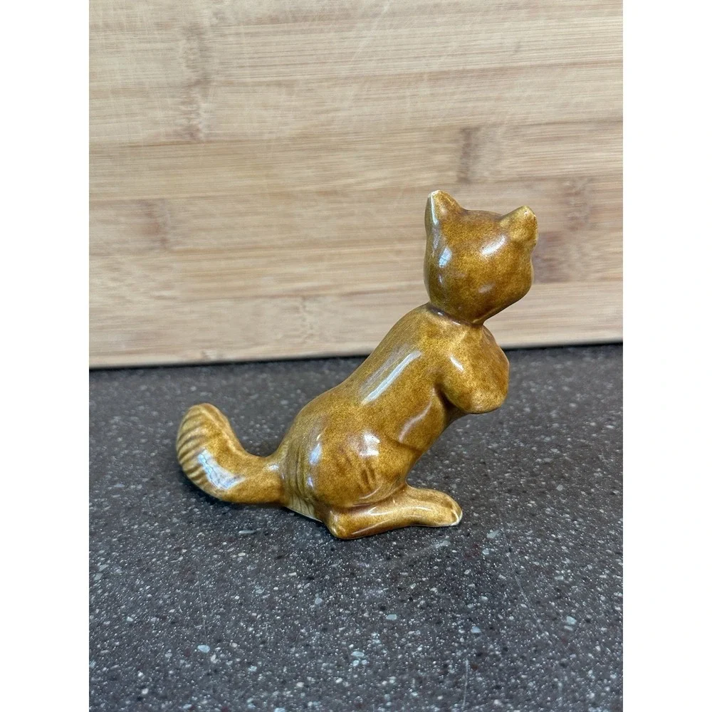 VTG‎ Woodland Squirrel Figurine Brown Glaze Cottagecore Forest Spirit Fairycore